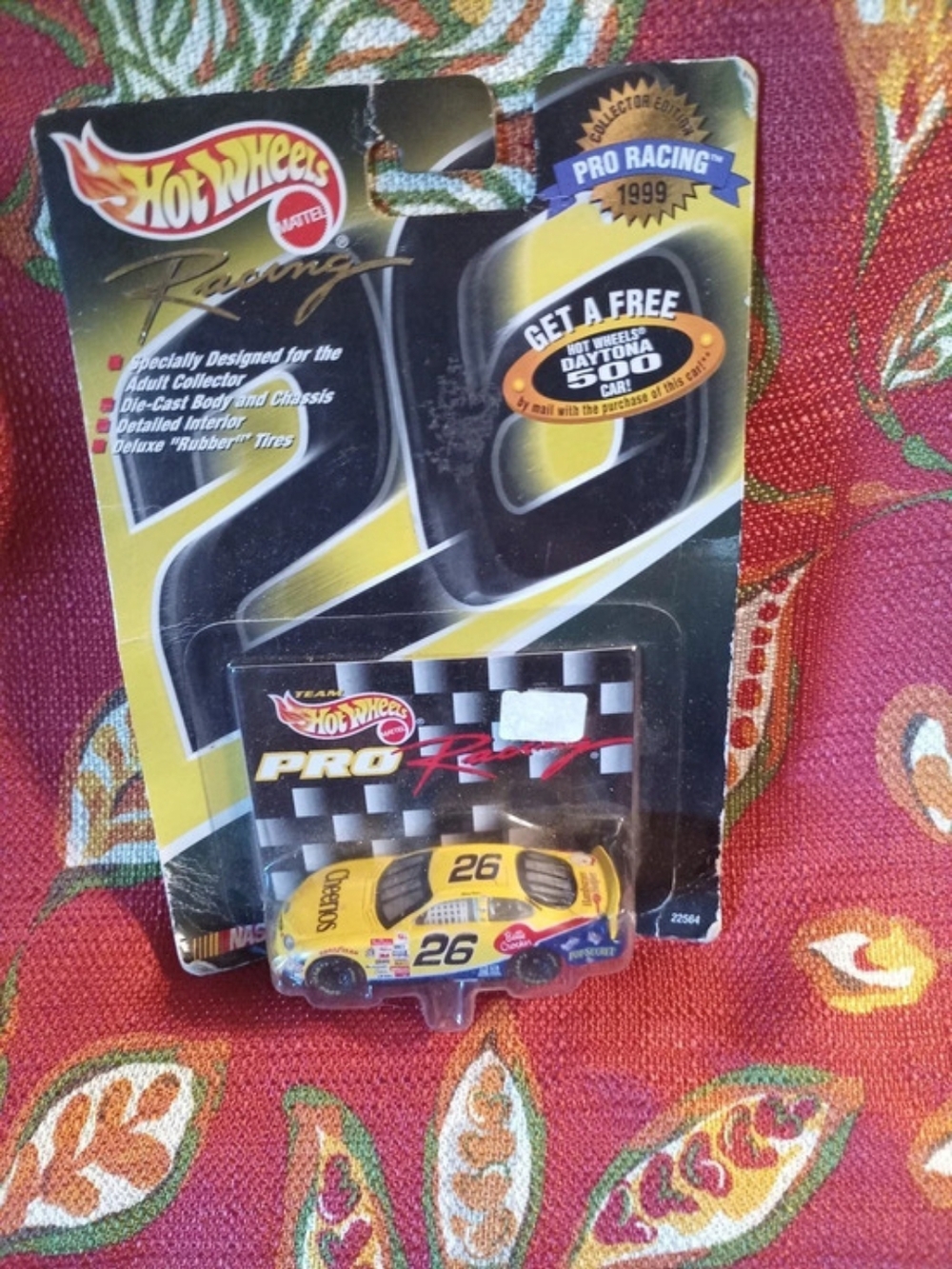 Hot Wheels Johnny Benson #26 Cheerios Ford Taurus 1999 Pro Racing Die-Cast Car